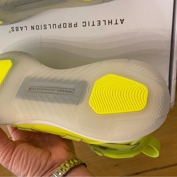 APL Super Future Yellow High Top Sneakers Energy NEW men’s 9, womens 10.5, Box - Picture 4 of 13